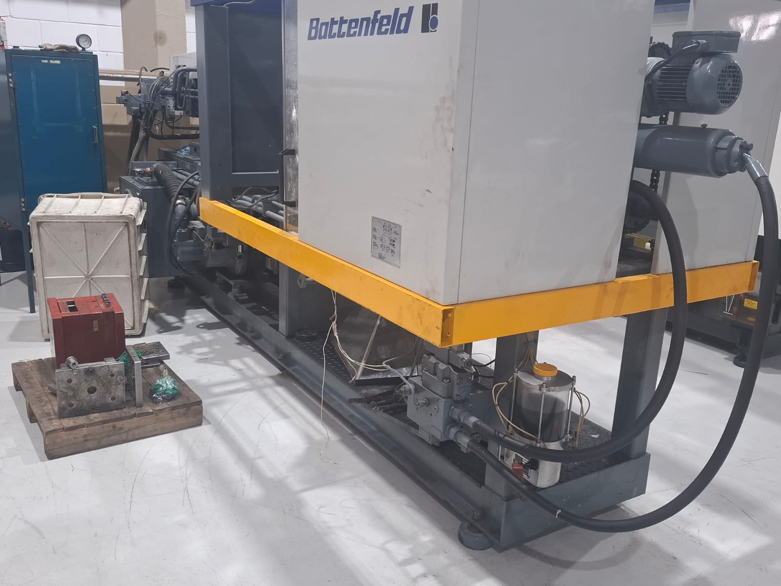 Injetora Battenfeld 70 ton